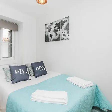 Apartment Alfama Adica *